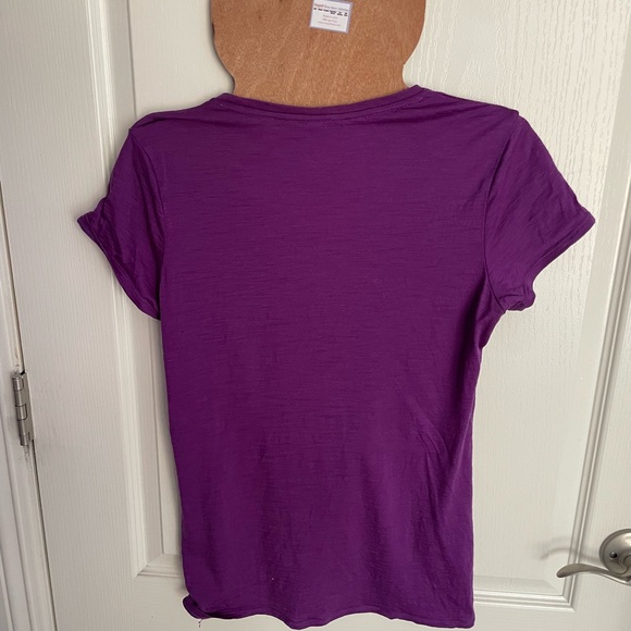 Purple Smartwool 100% wool top - Picture 2 of 6